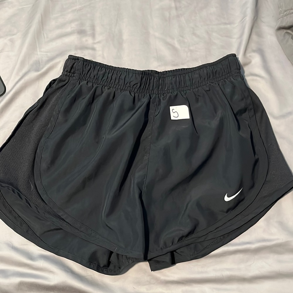 Women’s Nike Tempo running shorts